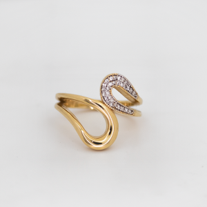 White Gold Diamond Ring with 0.12 ct Diamonds